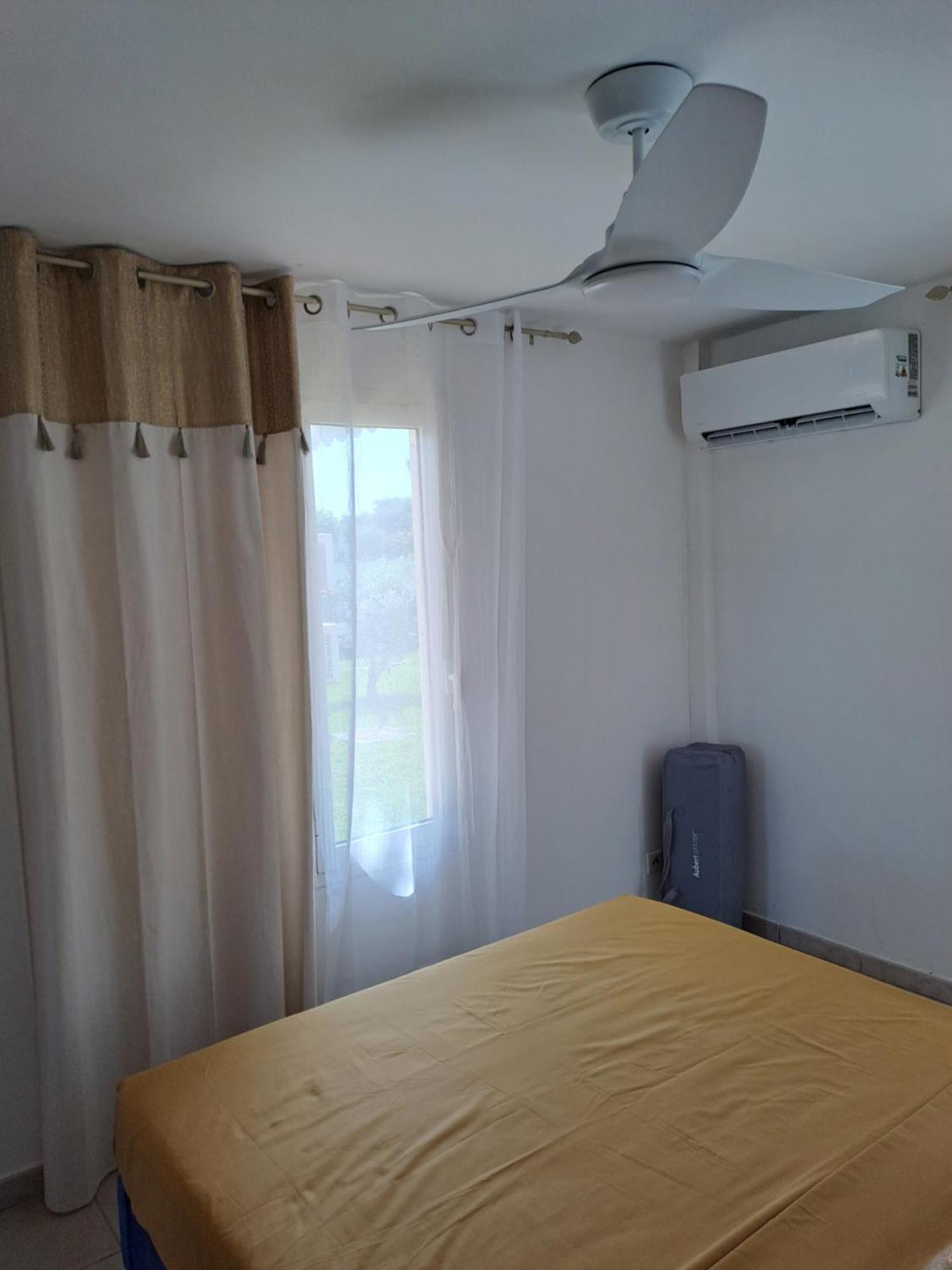 Rdc Appartement En Bord De Mer Au Son Des Vagues Льо Мул Екстериор снимка