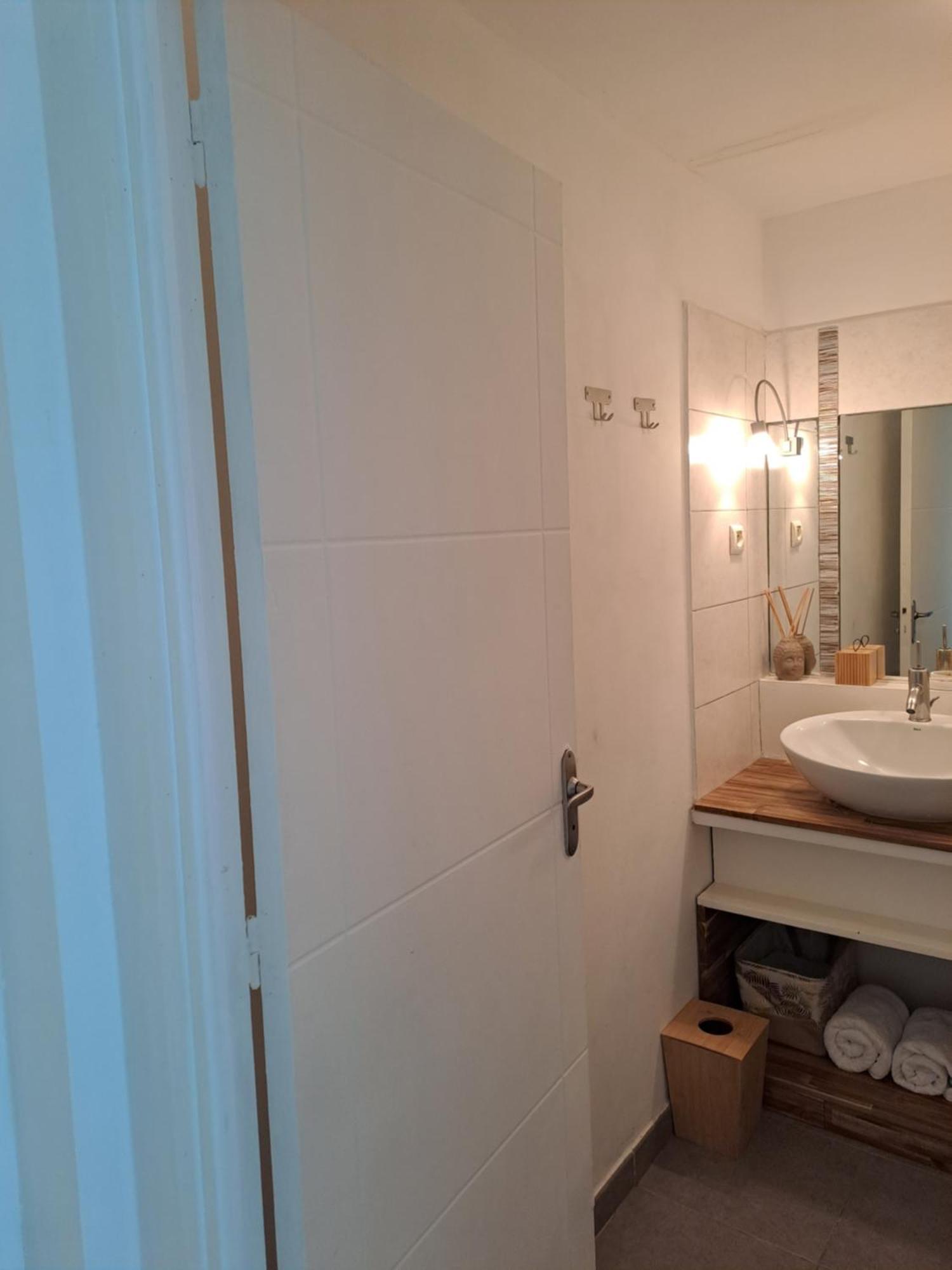 Rdc Appartement En Bord De Mer Au Son Des Vagues Льо Мул Екстериор снимка